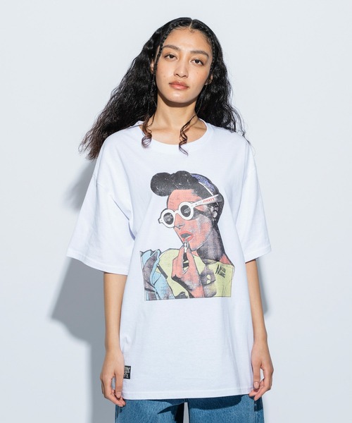 re_k by JUNRED(レクバイジュンレッド)の「【 JIMMY'Zコラボ 】re_k by JUNRED / Ladie on the cover Tee(Tシャツ/カットソー・メンズ・ホワイト/チャコールグレー/サックスブルー・L/M/S)」の18枚目の写真