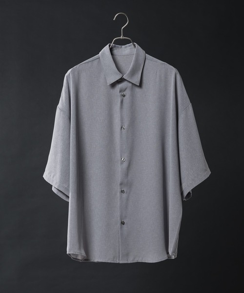 KUUUPY(クーピー)の「【接触冷感機能付き】Grainy Basic Regular Collar Short-Sleeve Shirt - 杢調ベーシックレギュラーカラー半袖シャツ(シャツ/ブラウス・メンズ・ブルー/グレー/ダークグリーン/チャコールグレー・LARGE/SMALL/MEDIUM)」の13枚目の写真