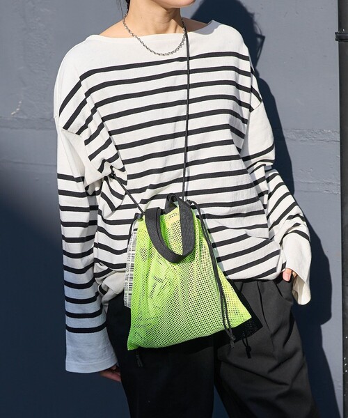 WEEKEND(ER)（ウィークエンダー）の「WEEKEND(ER) × FREAK'S STORE/ウィークエンダーウィークエンダー × フリークスストア 別注 メッシュドローストリングバッグ（ショルダーバッグ・レディース・グリーン/イエロー/オレンジ/グレー/ブルー・ONE SIZE）」の4枚目の写真