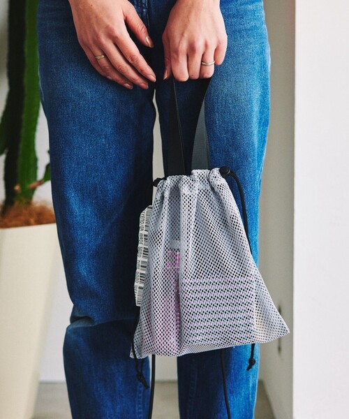 WEEKEND(ER)（ウィークエンダー）の「WEEKEND(ER) × FREAK'S STORE/ウィークエンダーウィークエンダー × フリークスストア 別注 メッシュドローストリングバッグ（ショルダーバッグ・レディース・グリーン/イエロー/オレンジ/グレー/ブルー・ONE SIZE）」の20枚目の写真