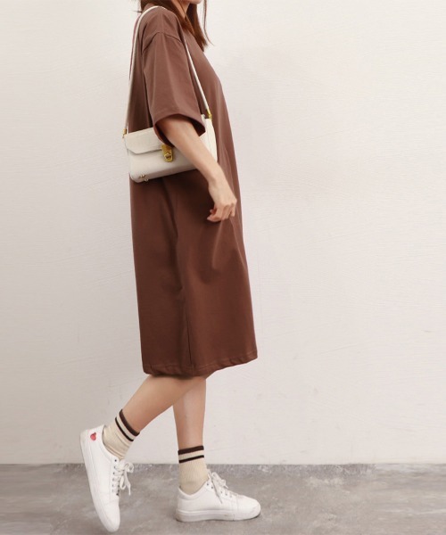 Miniministore(ミニミニストア)の「ゆったり Tシャツワンピース レディース半袖半袖半袖(ワンピース・レディース・ブラウン系/ブラック/ホワイト/ブラウン・FREE)」の22枚目の写真