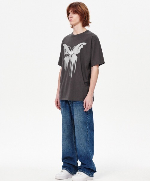 【mahagrid】24SS★ BUTTERFLY GOTH TEE BUTTERFLY GOTH TEE[CHARCOAL] - MAHAGRID