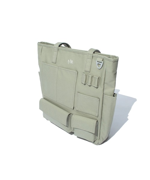 F/CE. （エフシーイー）の「F/CE./エフシーイー　W.R CANVAS POCKET TOTE 13L（トートバッグ・メンズ・アイボリー/セージグリーン・FREE）」の3枚目の写真