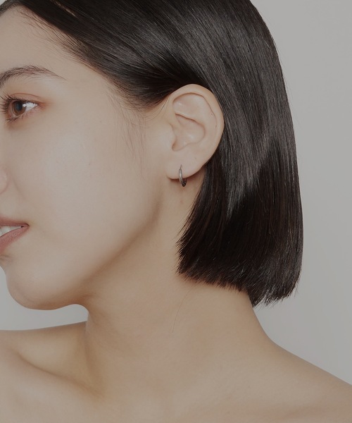 AKEL(アケル)の「【AKEL】アケル/ コンパクトフープピアス(両耳セット)/ 金属アレルギー対応(サージカルステンレス)(ピアス(両耳用)・メンズ・ゴールド/ブラック/シルバー/ピンクゴールド・8/10/12)」の15枚目の写真