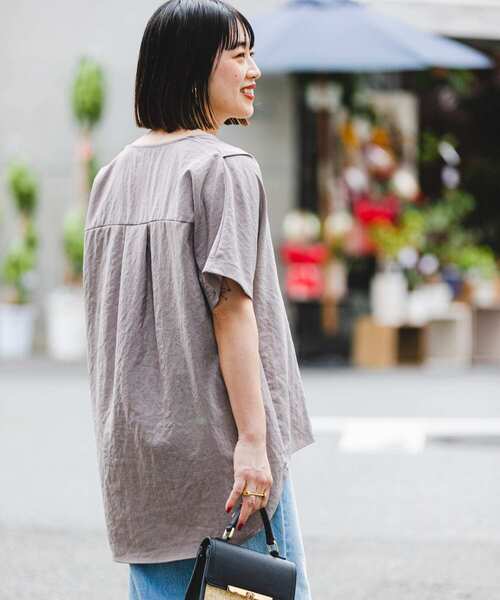 ITEMS URBANRESEARCH(アイテムズ アーバンリサーチ)の「リネンライクハンソデプルオーバー(シャツ/ブラウス・レディース・チャコールグレー/ベージュ/カーキ・FREE)」の16枚目の写真