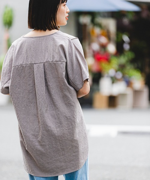 ITEMS URBANRESEARCH(アイテムズ アーバンリサーチ)の「リネンライクハンソデプルオーバー(シャツ/ブラウス・レディース・チャコールグレー/ベージュ/カーキ・FREE)」の17枚目の写真