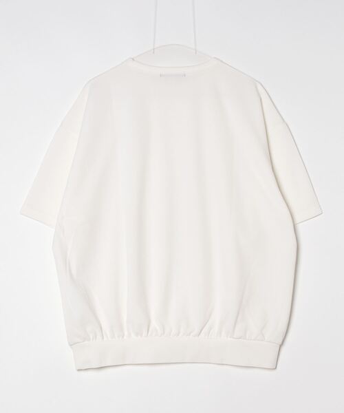 Bling Leads（ブリングリーズ）の「『Bling Leads』梨地　オーバーサイズクルーネックTシャツ（Tシャツ/カットソー・レディース・チャコールグレー/グレイッシュベージュ/オフホワイト・LARGE/MEDIUM）」の4枚目の写真