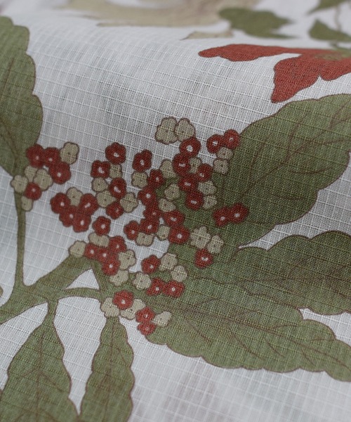 utatane(ウタタネ)の「キッズ浴衣3点セット ひよこ商店 クリームに揺れるえんじの花(浴衣・キッズ・ベージュ・100cm/110cm/120cm/130cm)」の19枚目の写真