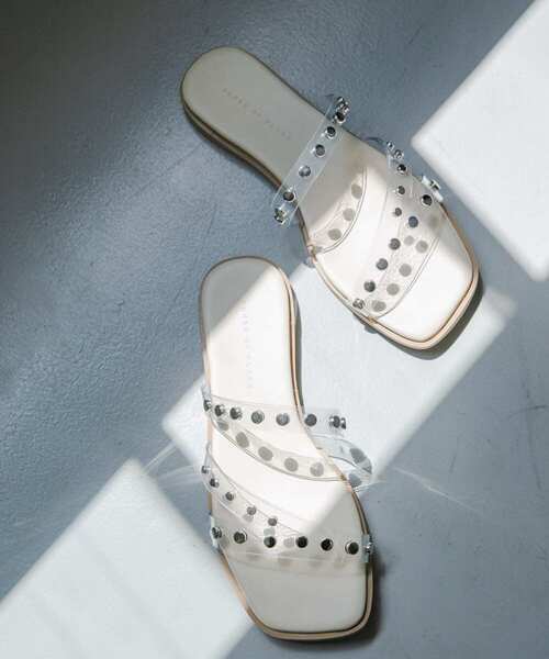 SENSE OF PLACE by URBAN RESEARCH（センスオブプレイスバイアーバンリサーチ）の「スタッズフラットサンダル（サンダル・レディース・ブラック/ベージュ/アイボリー・SMALL/MEDIUM/LARGE）」の4枚目の写真