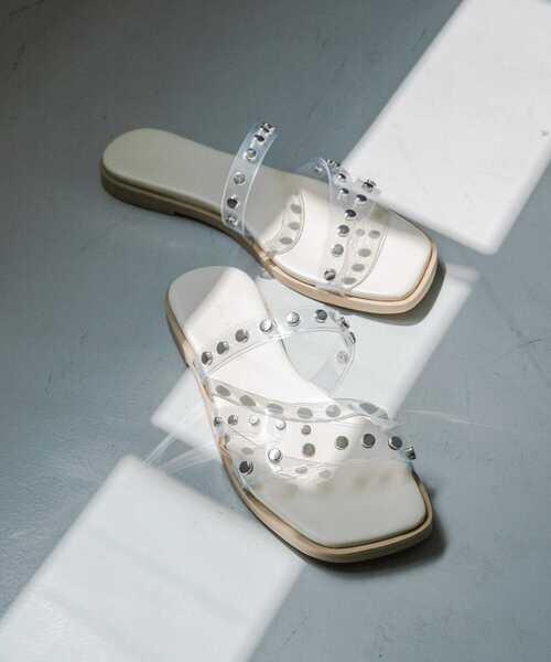 SENSE OF PLACE by URBAN RESEARCH（センスオブプレイスバイアーバンリサーチ）の「スタッズフラットサンダル（サンダル・レディース・ブラック/ベージュ/アイボリー・SMALL/MEDIUM/LARGE）」の5枚目の写真