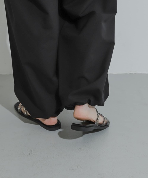 SENSE OF PLACE by URBAN RESEARCH（センスオブプレイスバイアーバンリサーチ）の「スタッズフラットサンダル（サンダル・レディース・ブラック/ベージュ/アイボリー・SMALL/MEDIUM/LARGE）」の10枚目の写真