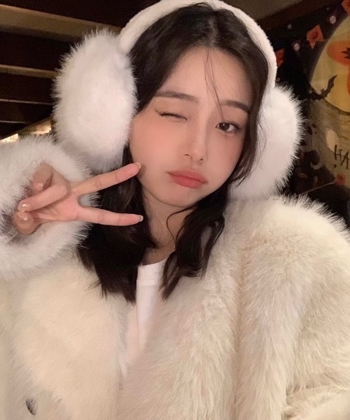 Burner（バーナー）の「【OKUOKU　0909】イヤーマフ 耳当て もこもこ oku-earmuff-657916622812-2（イヤーマフ・レディース・ピンク系その他2/ベージュ系その他2/グレー系その他/ピンクベージュ/ブラック/ピンク系その他/ホワイト系その他3/ピンク/ホワイト/ブラウン系その他2/ブラック系その他3/ホワイト系その他2/グレー/アイボリー系/ブラウン系その他/ブラック系その他2/ピンク系その他5/ピンク系その他4/ベージュ/ピンク系その他3/ピンク系その他6/ブラック系その他/オフホワイト/グレー系その他2/ベージュ系その他/ブルー系その他/ホワイト系その他・FREE）」の5枚目の写真