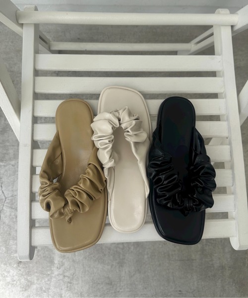 lawgy（ラウジー）の「gather beach sandal / ギャザービーチサンダル（サンダル・レディース・イエロー/ホワイト/ブラック・SMALL/MEDIUM/LARGE）」の6枚目の写真
