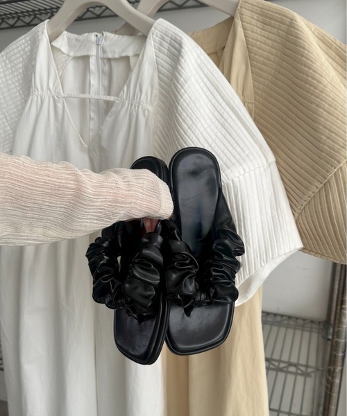 lawgy（ラウジー）の「gather beach sandal / ギャザービーチサンダル（サンダル・レディース・イエロー/ホワイト/ブラック・SMALL/MEDIUM/LARGE）」の8枚目の写真