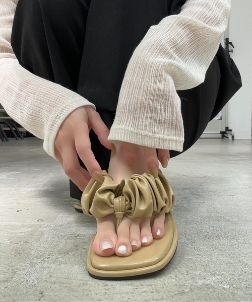 lawgy（ラウジー）の「gather beach sandal / ギャザービーチサンダル（サンダル・レディース・イエロー/ホワイト/ブラック・SMALL/MEDIUM/LARGE）」の10枚目の写真