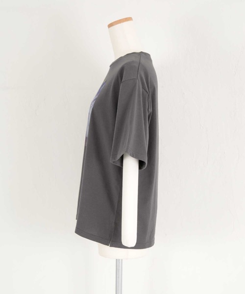 titivate(ティティベイト)の「フォトプリントTシャツ(Tシャツ/カットソー・レディース・オフホワイト/チャコール・FREE)」の15枚目の写真