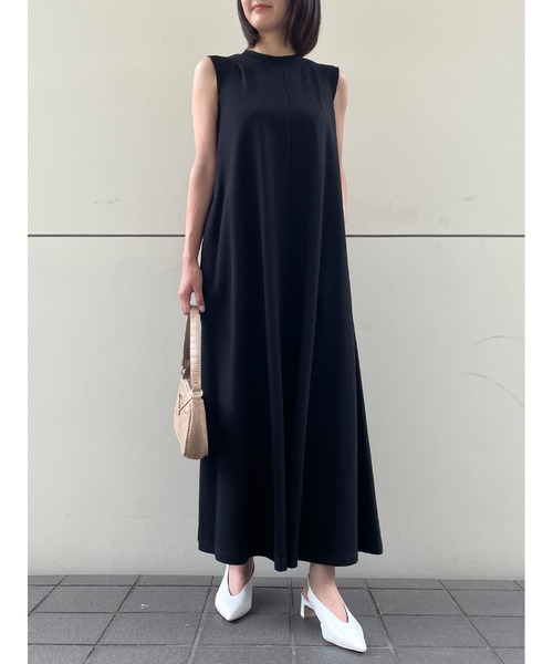 Stylevoice for xxx（スタイルヴォイスフォー）の「ノースリ