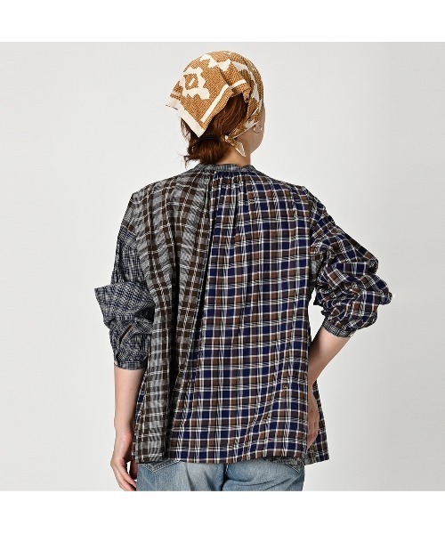 45R（フォーティファイブアール）の「秋風カディミックスのスモックブラウス（シャツ/ブラウス・レディース・ブラウン系その他・FREE）」の5枚目の写真