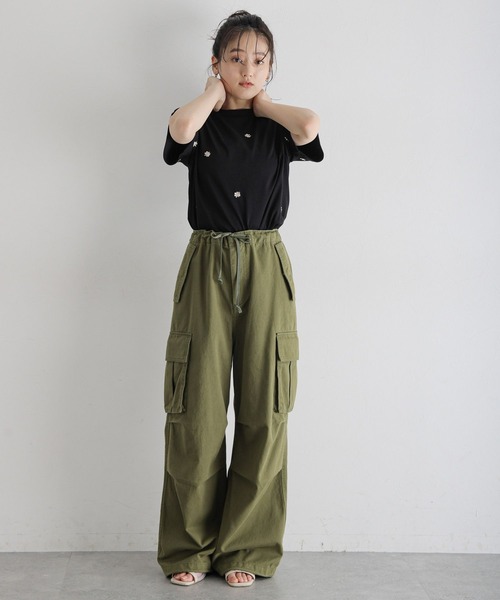 RAGEBLUE（レイジブルー）の「ミニフラワー刺繍Tシャツ（Tシャツ/カットソー・レディース・ホワイト/ブラック・FREE）」の12枚目の写真