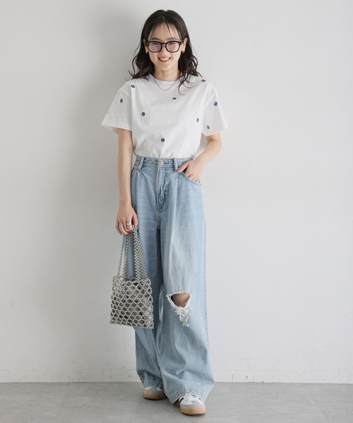 RAGEBLUE（レイジブルー）の「ミニフラワー刺繍Tシャツ（Tシャツ/カットソー・レディース・ホワイト/ブラック・FREE）」の17枚目の写真