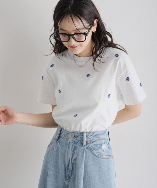 RAGEBLUE（レイジブルー）の「ミニフラワー刺繍Tシャツ（Tシャツ/カットソー・レディース・ホワイト/ブラック・FREE）」の15枚目の写真