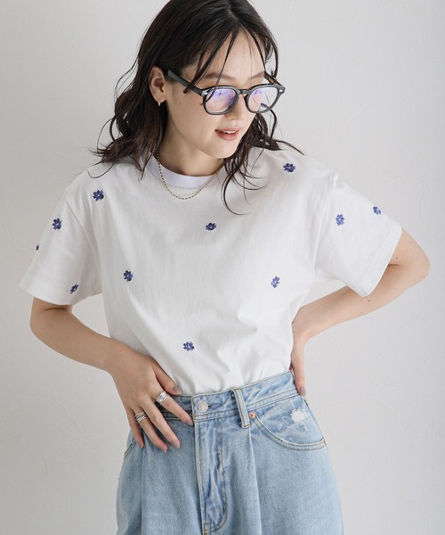 RAGEBLUE（レイジブルー）の「ミニフラワー刺繍Tシャツ（Tシャツ/カットソー・レディース・ホワイト/ブラック・FREE）」の14枚目の写真