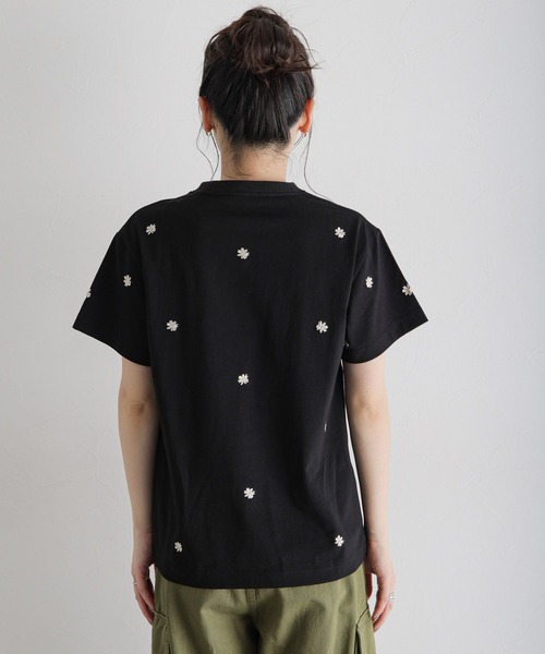 RAGEBLUE（レイジブルー）の「ミニフラワー刺繍Tシャツ（Tシャツ/カットソー・レディース・ホワイト/ブラック・FREE）」の8枚目の写真