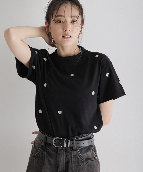 RAGEBLUE（レイジブルー）の「ミニフラワー刺繍Tシャツ（Tシャツ/カットソー・レディース・ホワイト/ブラック・FREE）」の19枚目の写真