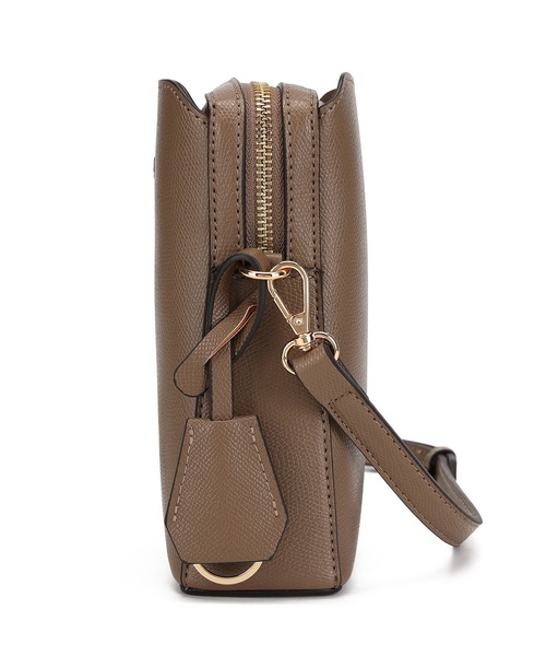 Ungrid（アングリッド）の「【Ungrid/アングリッド】カラーロゴ金具　キーハウス付きスマホ＆パスポート入れ　縦長ミニポシェット（ショルダーバッグ・レディース・ワイン/ブルーグレー/グレイッシュベージュ/アイボリー/ブラック/ネイビー/グレー・FREE）」の17枚目の写真