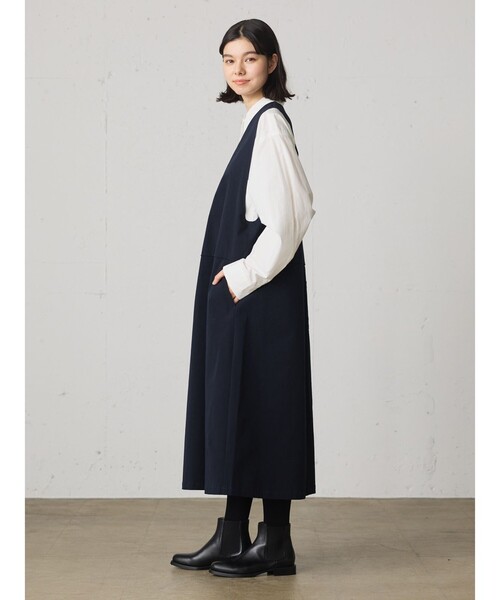 MidiUmi（ミディウミ）の「MidiUmi Vネックジャンパースカート（ワンピース・レディース・ベージュ/ネイビー/チャコールグレー・FREE）」の8枚目の写真