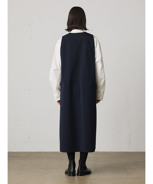 MidiUmi（ミディウミ）の「MidiUmi Vネックジャンパースカート（ワンピース・レディース・ベージュ/ネイビー/チャコールグレー・FREE）」の9枚目の写真