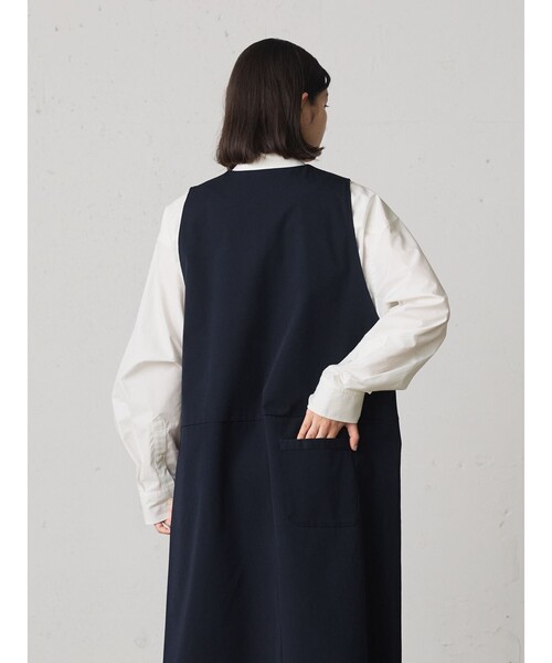 MidiUmi（ミディウミ）の「MidiUmi Vネックジャンパースカート（ワンピース・レディース・ベージュ/ネイビー/チャコールグレー・FREE）」の11枚目の写真