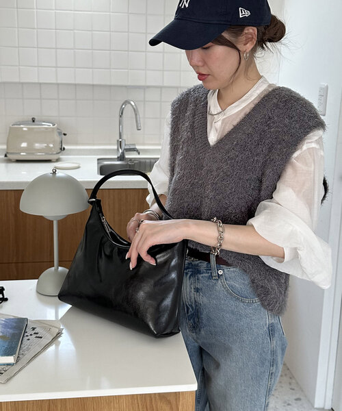 DISCOAT（ディスコート）の「パデッドホーボーバッグ（トートバッグ・レディース・ブラック/ブラウン/イエロー・FREE）」の18枚目の写真