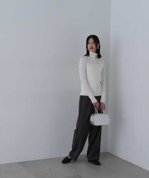 N.（N. Natural Beauty Basic）（エヌエヌナチュラルビューティーベーシック）の「◆ビスチェ切替タートルネックニット（ニット/セーター・レディース・ライトグリーン/オフホワイト/チャコールグレー/ブルー・MEDIUM）」の14枚目の写真