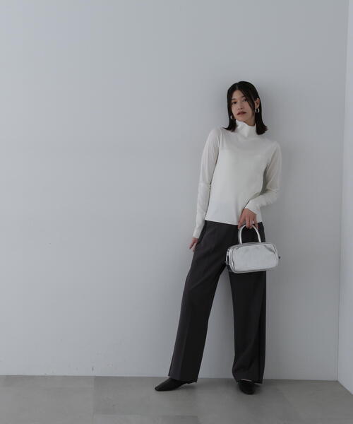 N.（N. Natural Beauty Basic）（エヌエヌナチュラルビューティーベーシック）の「◆ビスチェ切替タートルネックニット（ニット/セーター・レディース・ライトグリーン/オフホワイト/チャコールグレー/ブルー・MEDIUM）」の17枚目の写真