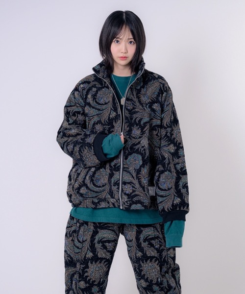 EFFECTEN（エフェクテン）の「【EFFECTEN】Gobelin High Neck Jacket（ブルゾン・メンズ・ワイン/ブラック・FREE）」の3枚目の写真