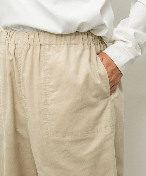 URBAN RESEARCH Sonny Label（アーバンリサーチサニーレーベル）の「コーデュロイベイカーイージーパンツ（その他パンツ・メンズ・アイボリー/チャコールグレー/ダークブラウン・MEDIUM/LARGE）」の7枚目の写真