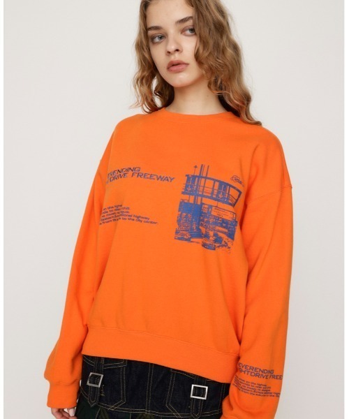 トレーナー スウェット 「WEB限定カラーあり」PHOTO LOGO SW TOPS フォト ロゴ スウェット トップス レディース SLY（スライ）の「【WEB限定カラーあり】PHOTO LOGO SW TOPS