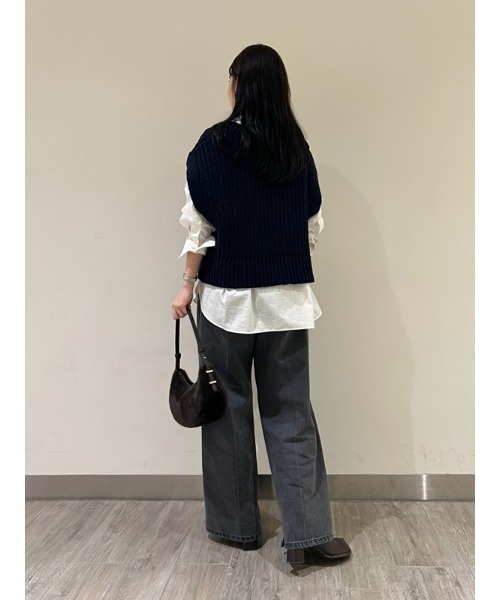 Mila Owen(ミラオーウェン)の「クロップドVネックケーブルニットベスト(ベスト・レディース・ネイビー/ホワイト/レッド/その他・FREE)」の22枚目の写真