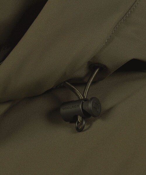 WOOLRICH(ウールリッチ)の「● WOOLRICH ストレッチナイロン ダウンジャケット(ダウンジャケット/コート・メンズ・ネイビー/ダークグリーン・M/L/S)」の13枚目の写真