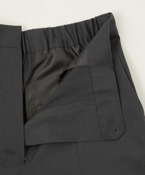 EMMEL REFINES（エメルリファインズ）の「＜EMMEL REFINES＞EM センタープレス フレアパンツ（スラックス・レディース・ダークグレー/ブラック・M/S/XS）」の15枚目の写真