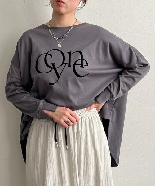 LHELBIE（レルビエ）の「ポンチョシルエットロゴロンT（Tシャツ/カットソー・レディース・オフホワイト/チャコールグレー/グレイッシュベージュ・M）」の2枚目の写真