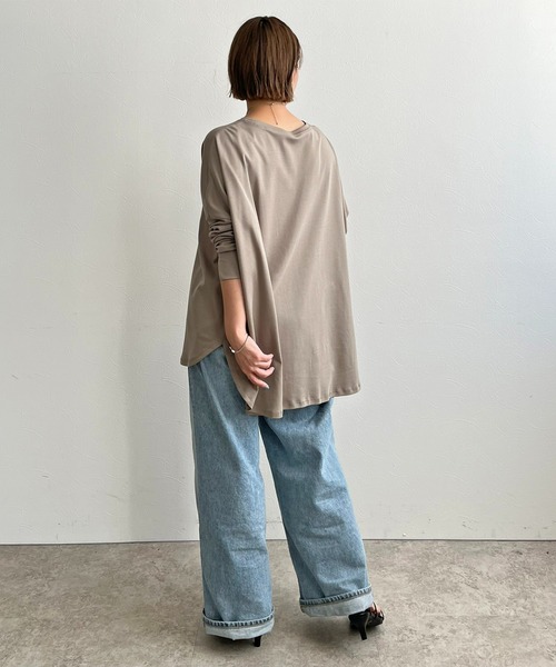 LHELBIE（レルビエ）の「ポンチョシルエットロゴロンT（Tシャツ/カットソー・レディース・オフホワイト/チャコールグレー/グレイッシュベージュ・M）」の8枚目の写真