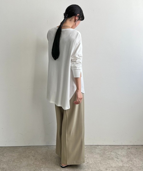 LHELBIE（レルビエ）の「ポンチョシルエットロゴロンT（Tシャツ/カットソー・レディース・オフホワイト/チャコールグレー/グレイッシュベージュ・M）」の19枚目の写真