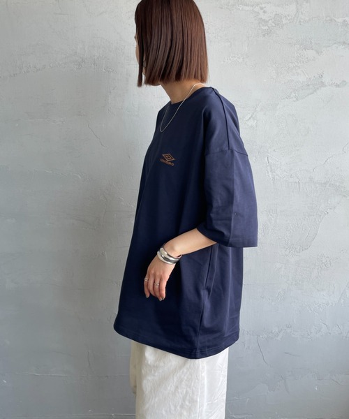 UMBRO（アンブロ）の「[UMBRO/アンブロ] 別注 ブランドロゴ バックプリントTシャツ（Tシャツ/カットソー・レディース・ネイビー/ブラック/ホワイト・XL/L/S/M）」の21枚目の写真