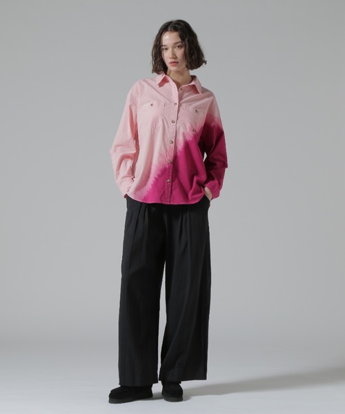 AVIREX（アヴィレックス）の「《直営店限定》GRADATION SHIRTS/グラデーションシャツ（シャツ/ブラウス・レディース・オリーブ/ブラック/ピンク・F）」の7枚目の写真