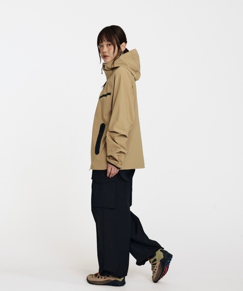 NIKE(ナイキ)の「ナイキ スポーツウェア エブリシング ウーブン ウィメンズ ミッドライズ カーゴ パンツ / Nike Sportswear Everything Wovens Women's Mid-Rise Cargo Pants HM6977-010 Black(カーゴパンツ・レディース・ブラック・XS/XL/S/M/L/2XL)」の4枚目の写真