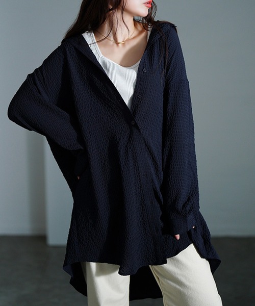 GOLDJAPAN(ゴールドジャパン)の「バックタック格子柄シャツチュニック【大きいサイズ対応】(チュニック・レディース・ネイビー/グレー・L~LL/3L~4L/5L~6L)」の2枚目の写真