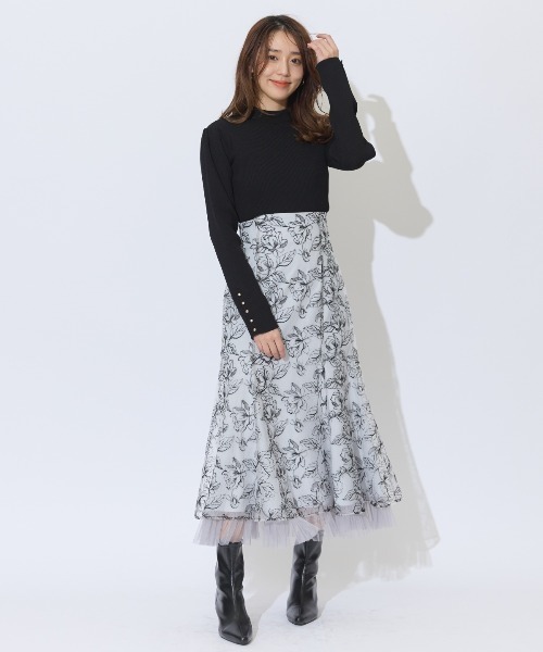 AND COUTURE（アンドクチュール）の「チュールヘムフローラルスカート（スカート・レディース・ライトグレー/ベージュ/ミント・SMALL/MEDIUM）」の6枚目の写真