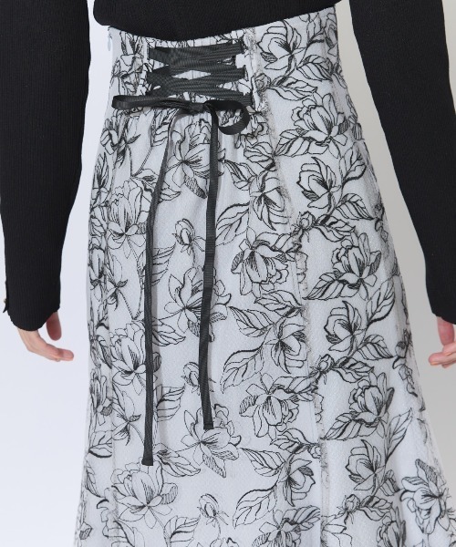 AND COUTURE（アンドクチュール）の「チュールヘムフローラルスカート（スカート・レディース・ライトグレー/ベージュ/ミント・SMALL/MEDIUM）」の10枚目の写真